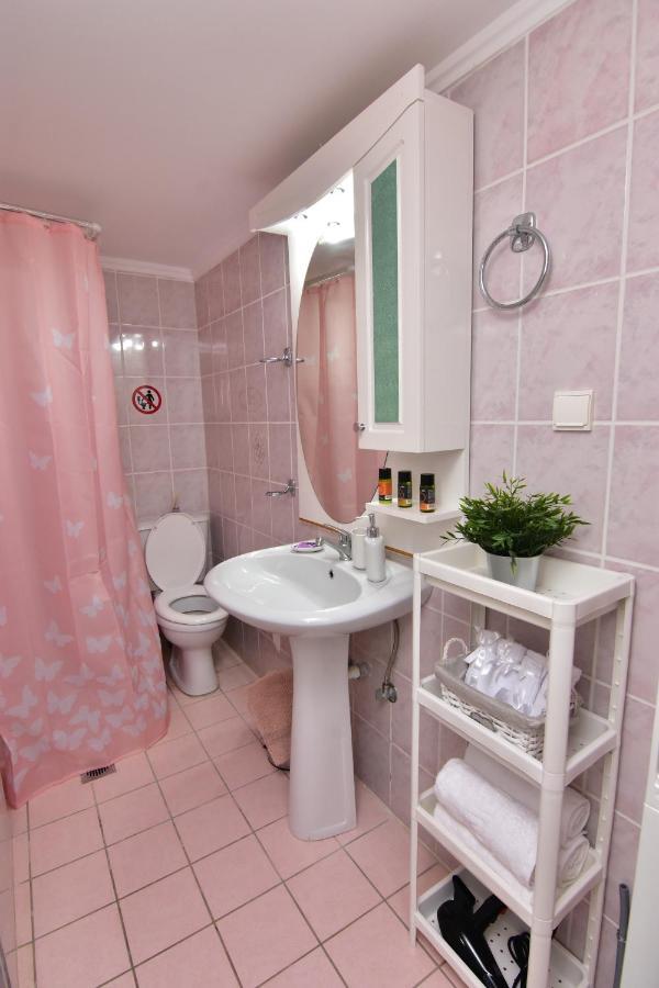 Iakovos Apartments Chorafakia ภายนอก รูปภาพ