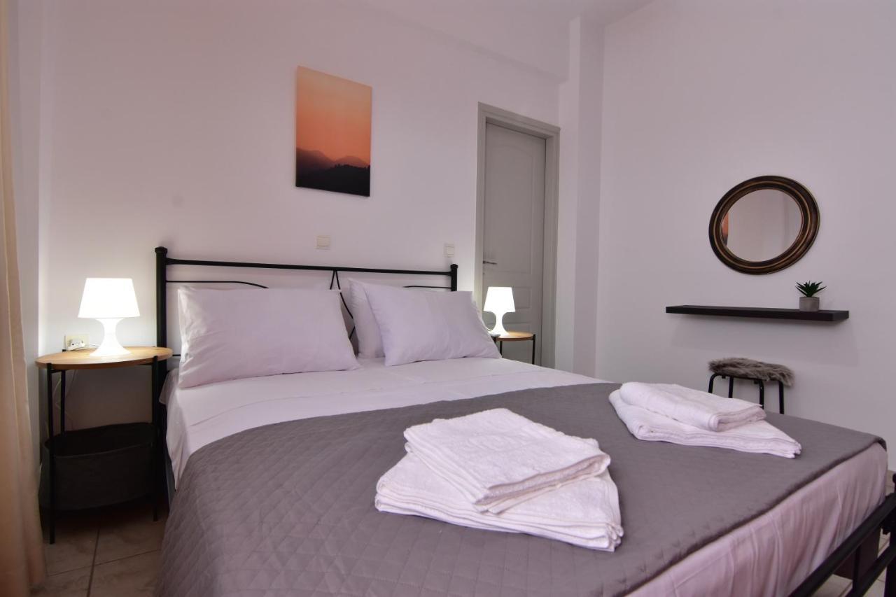 Iakovos Apartments Chorafakia ภายนอก รูปภาพ