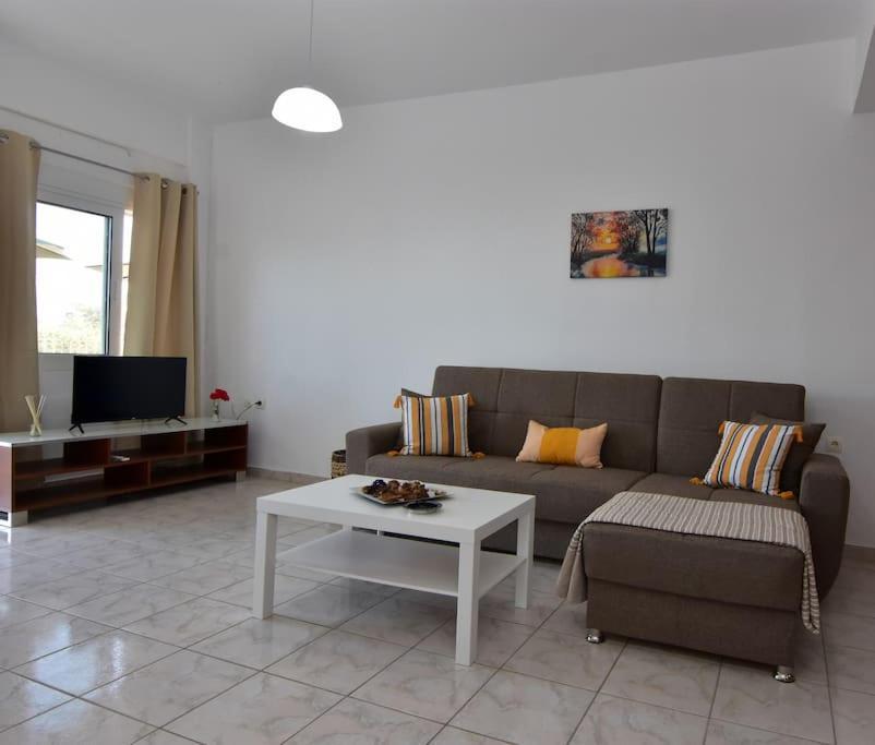 Iakovos Apartments Chorafakia ภายนอก รูปภาพ